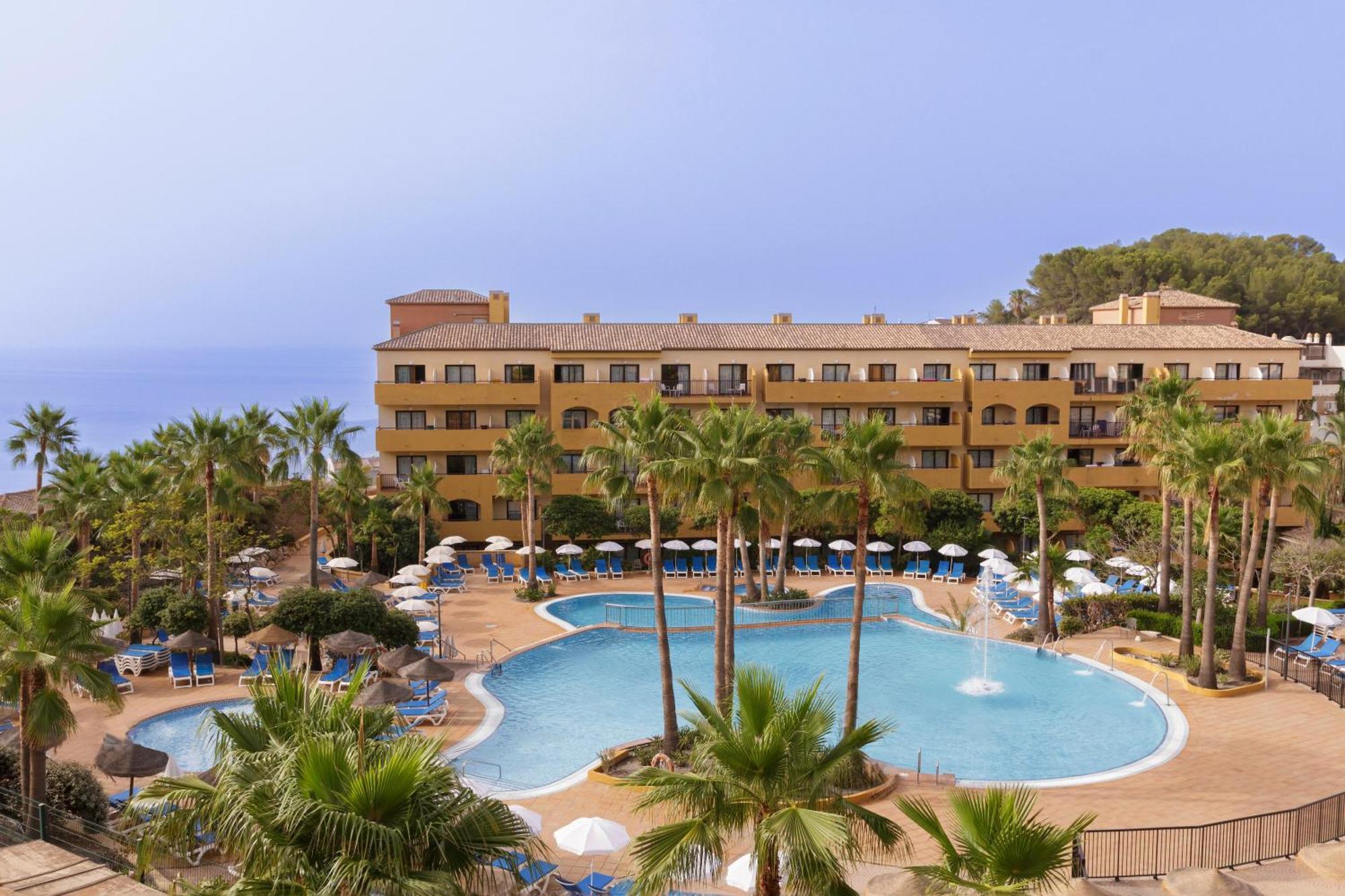 Alcázar 4*
